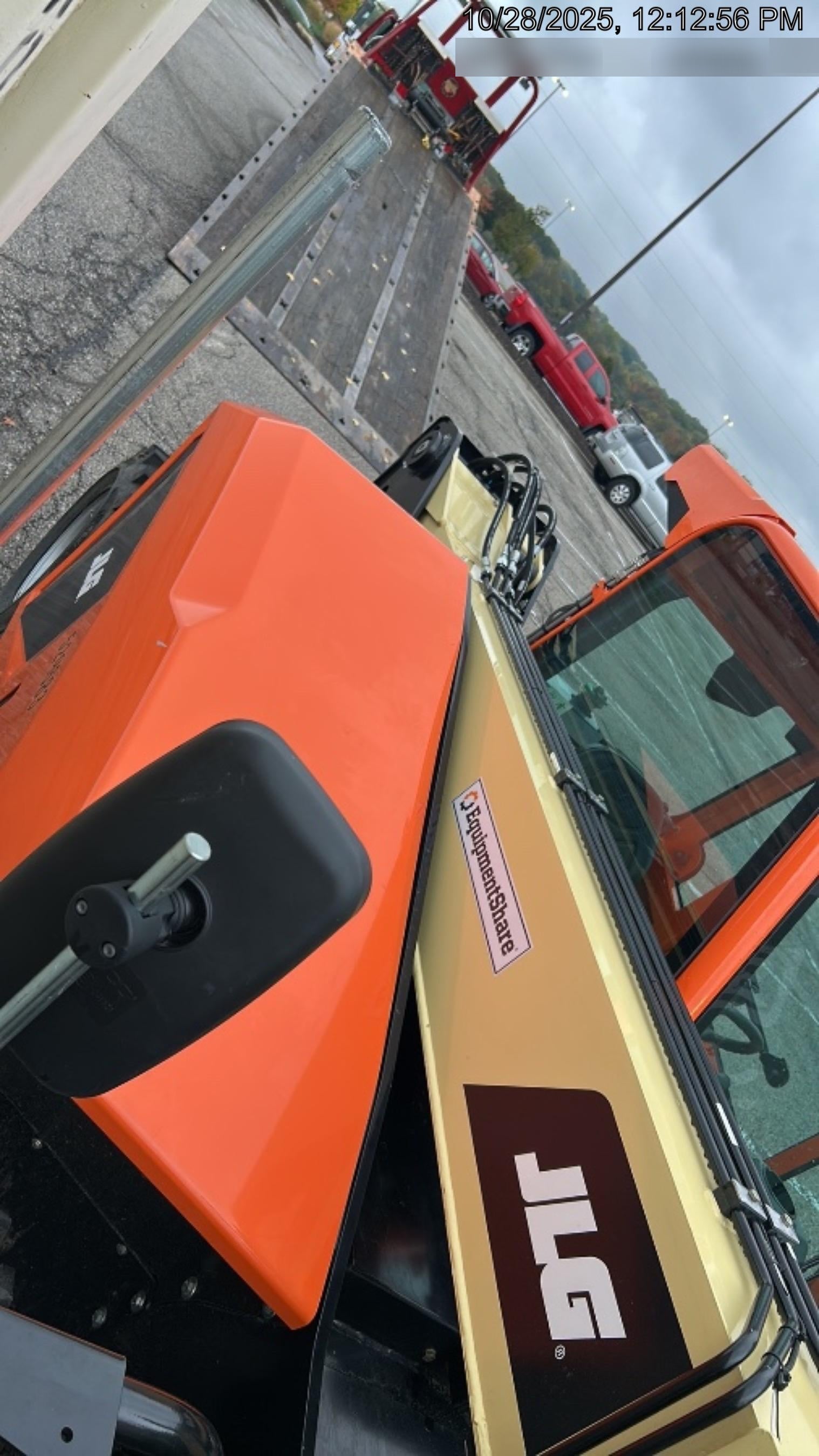 2025 JLG 519