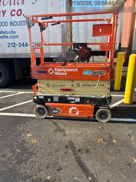 2022 JLG ES1932