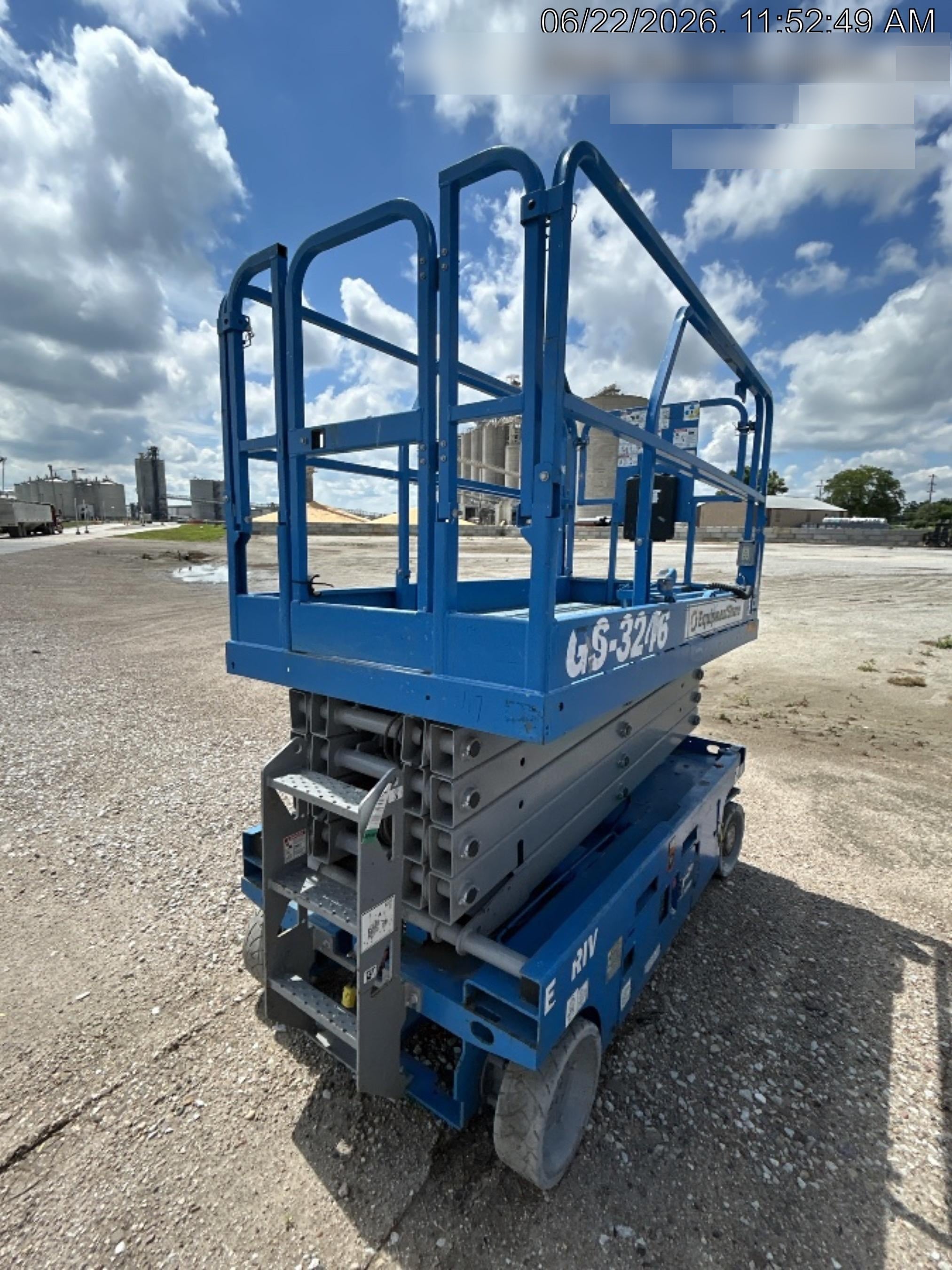 2022 GENIE GS-3246
