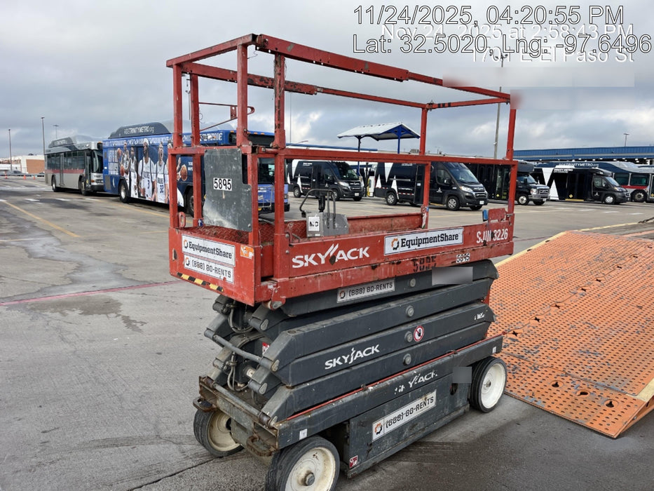 2017 Skyjack SJIII-3226 Skyjack SJ3226, Trojan Battery Set, Extended Warranty 5yr/5k hr