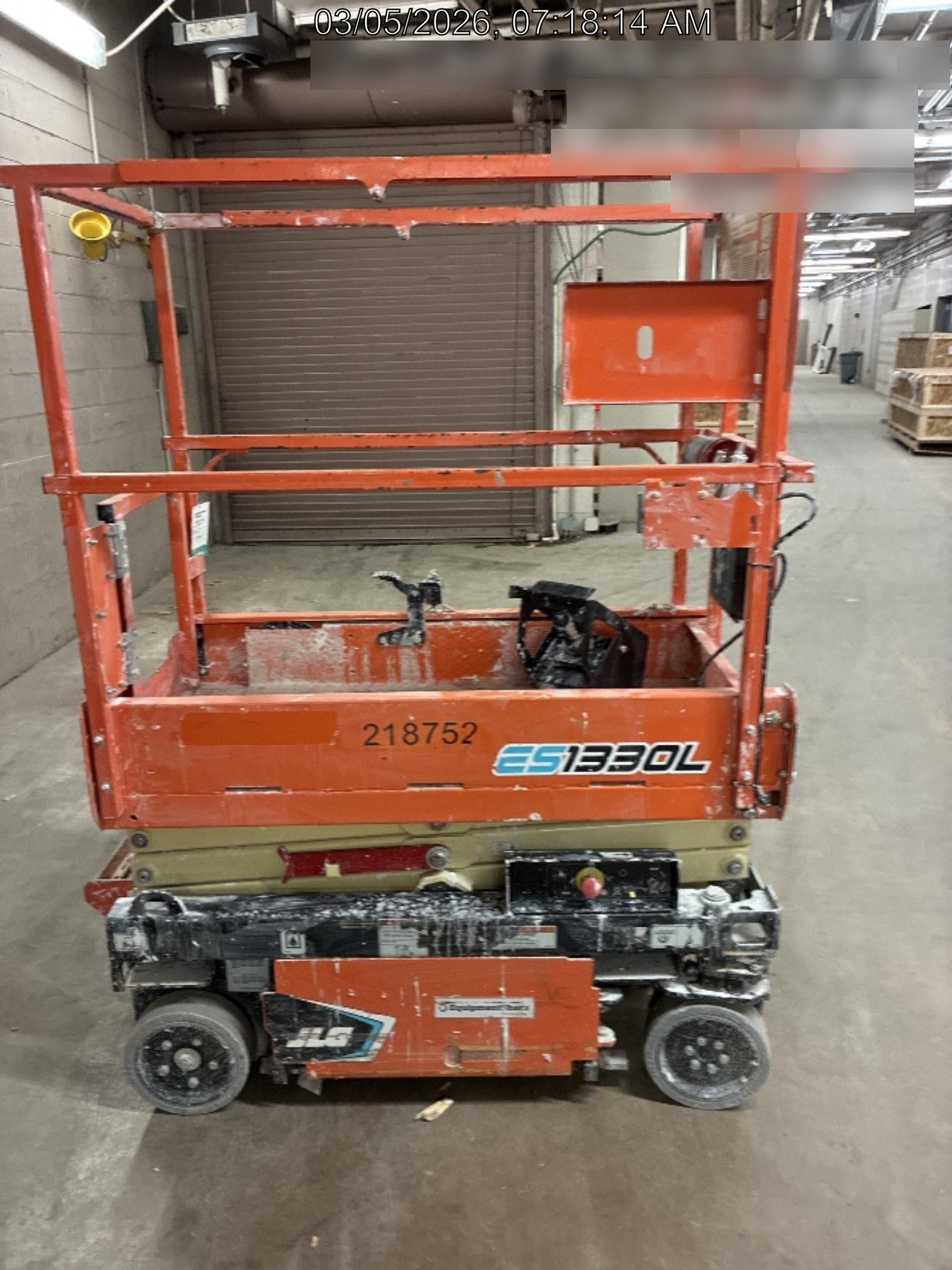 2022 JLG ES1330L
