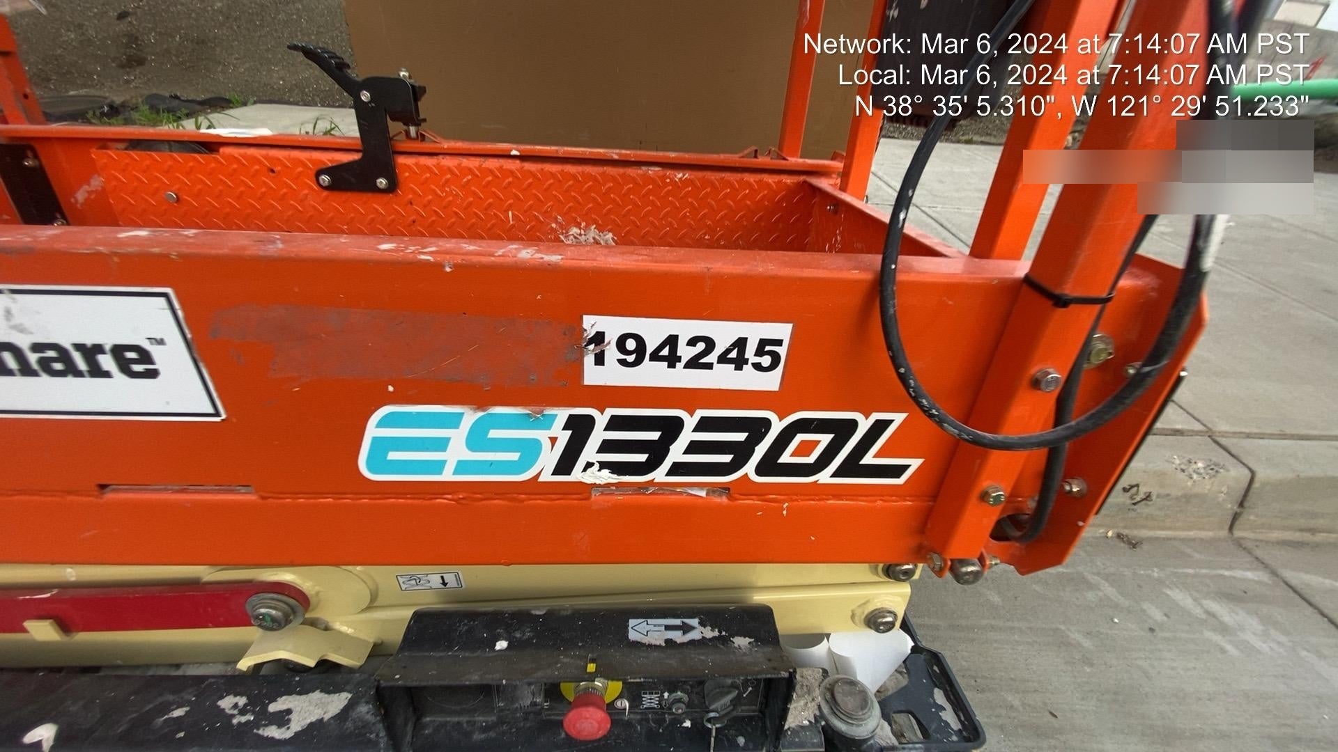 2021 JLG ES1330L