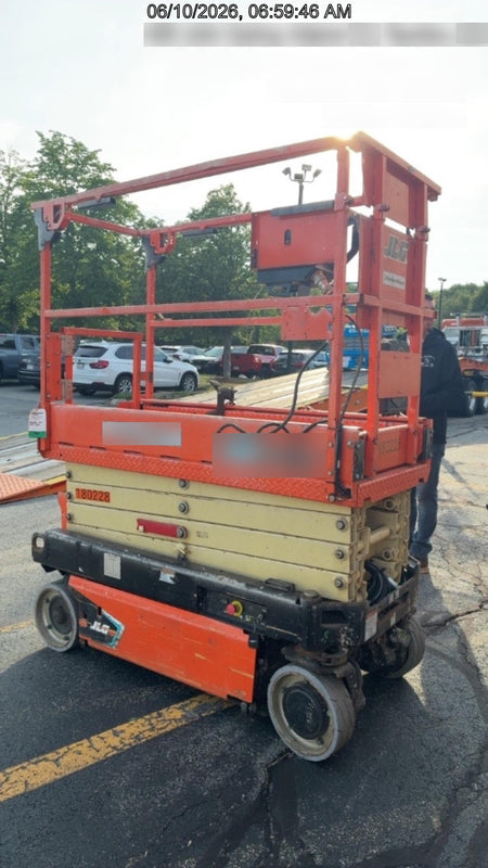 2021 JLG ES1932
