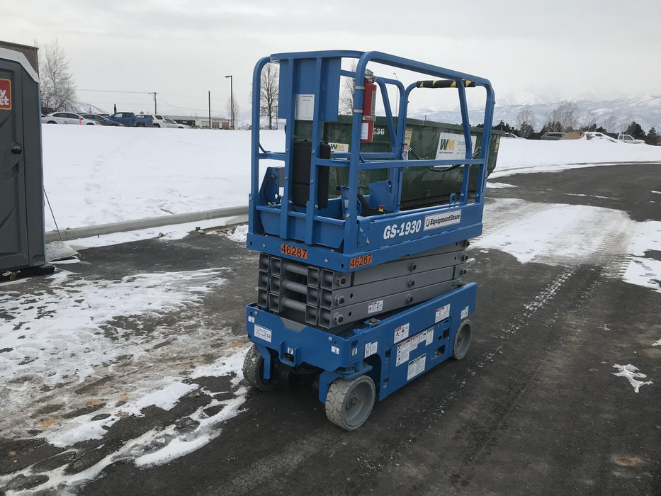 2019 Genie GS-1930 Fixed rails with chain Entry