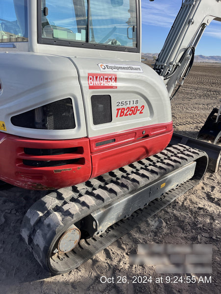 2022 TAKEUCHI TB250-2CR