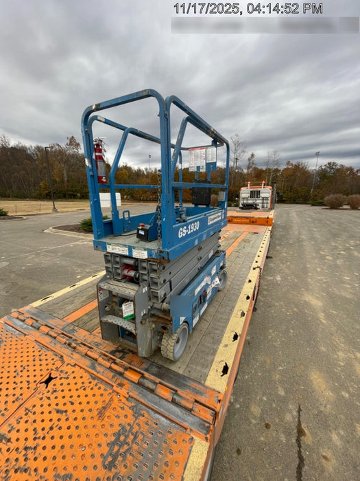 2019 Genie GS-1930 Fixed rails with chain Entry