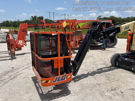 2025 JLG E300AJP