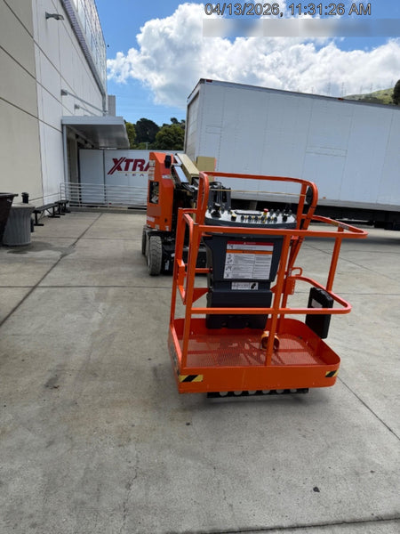 2025 JLG E300AJP