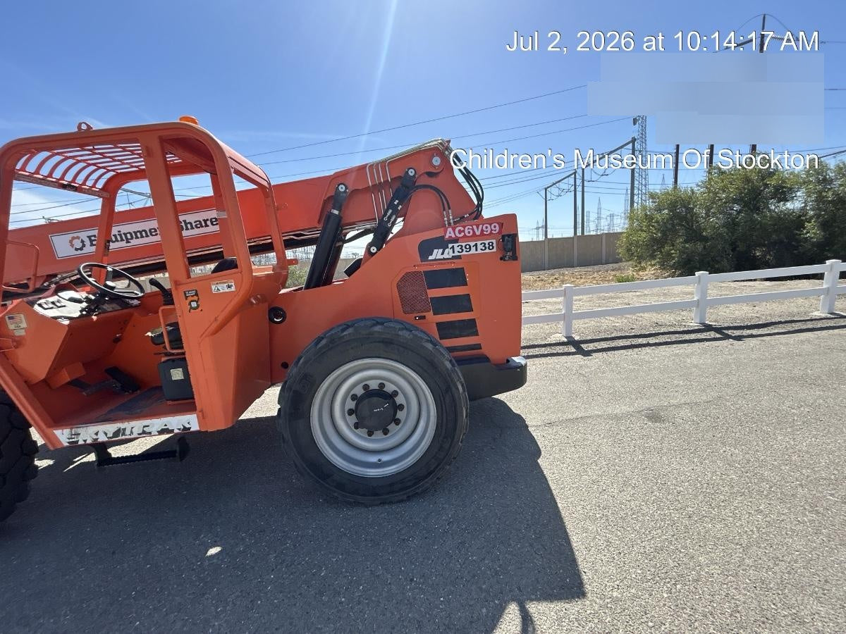 2021 JLG 6036