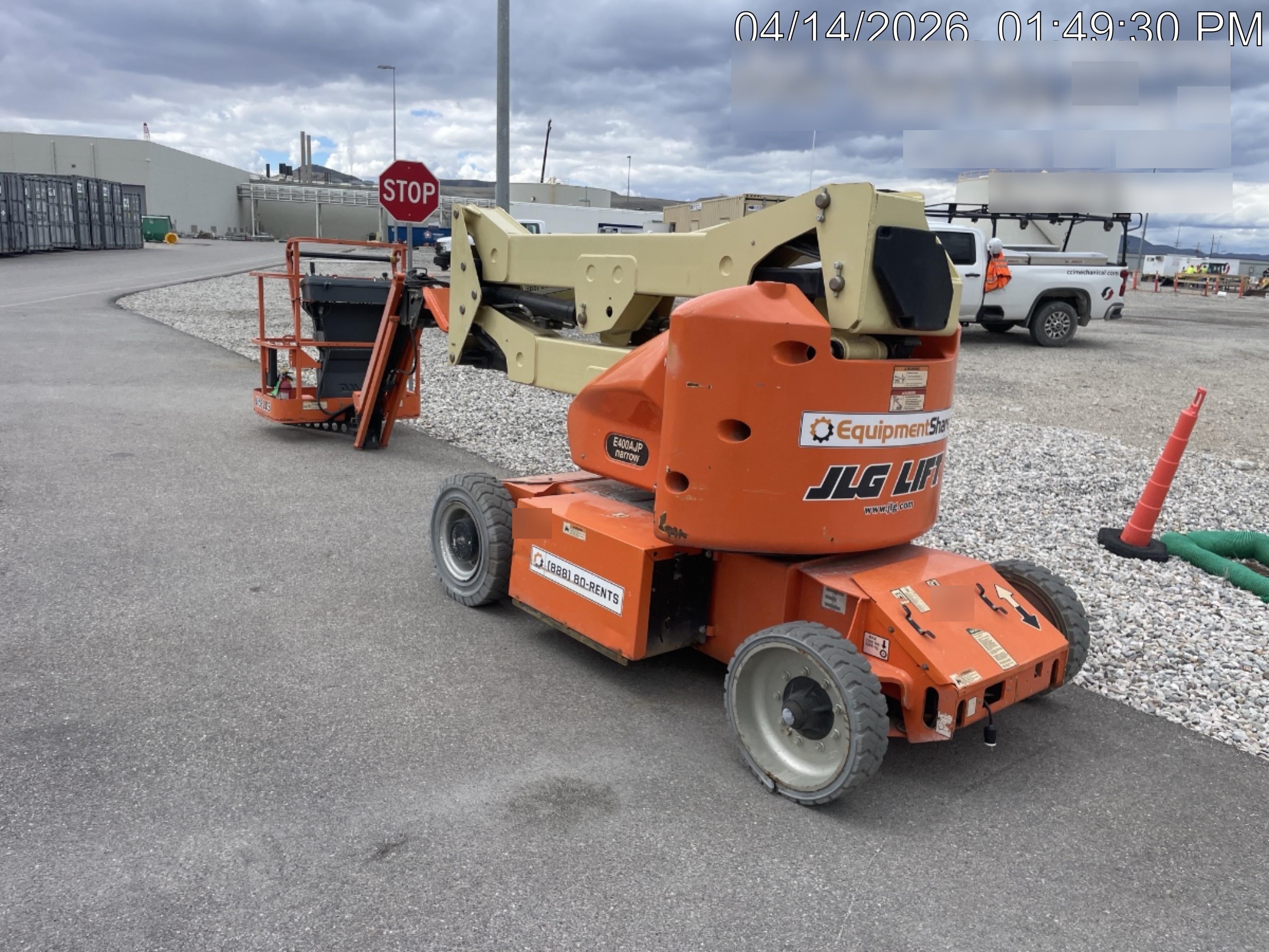 2019 JLG E400AJPN
