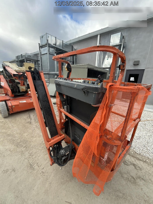 2019 JLG E400AJPN