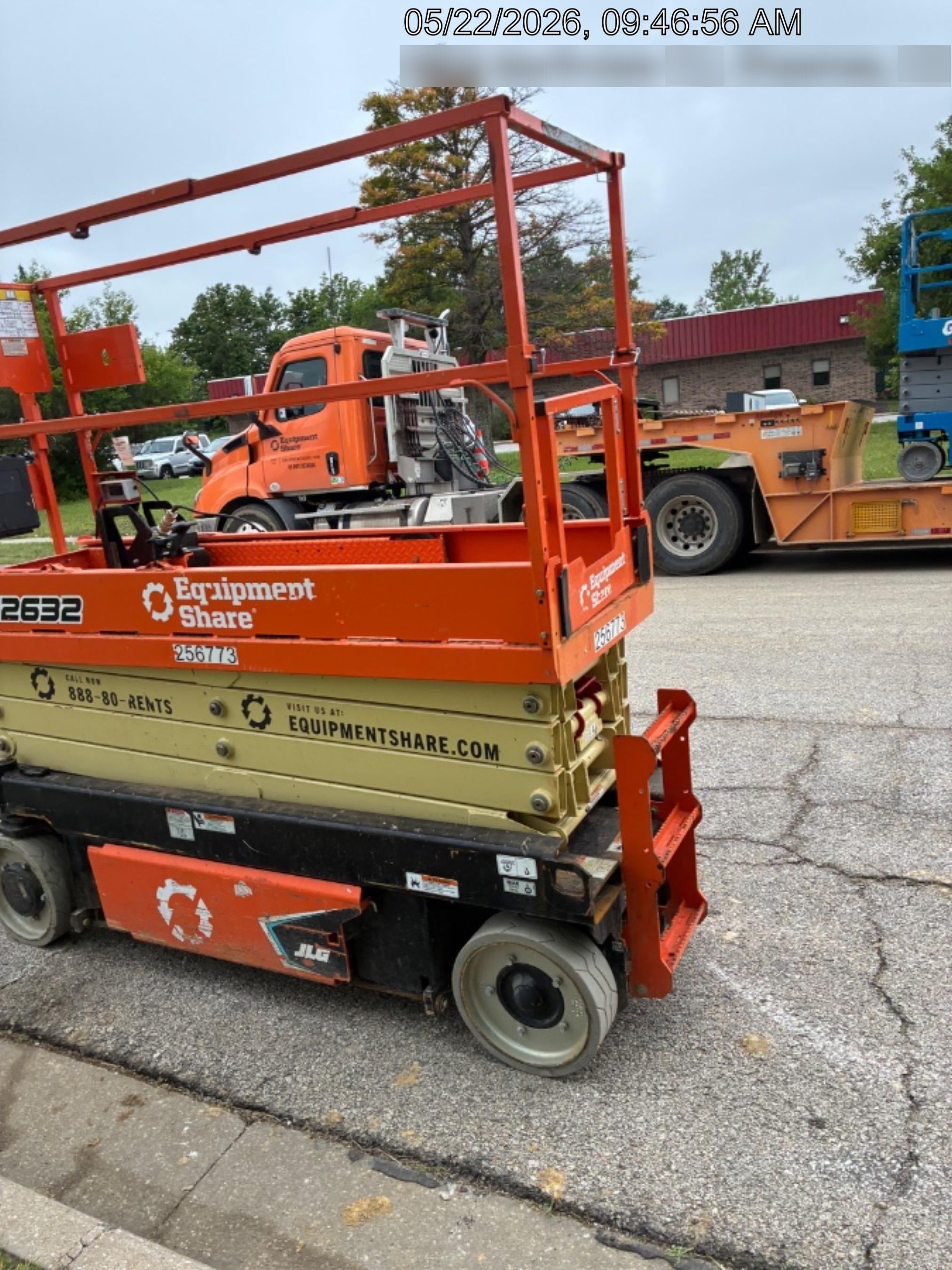 2022 JLG ES2632