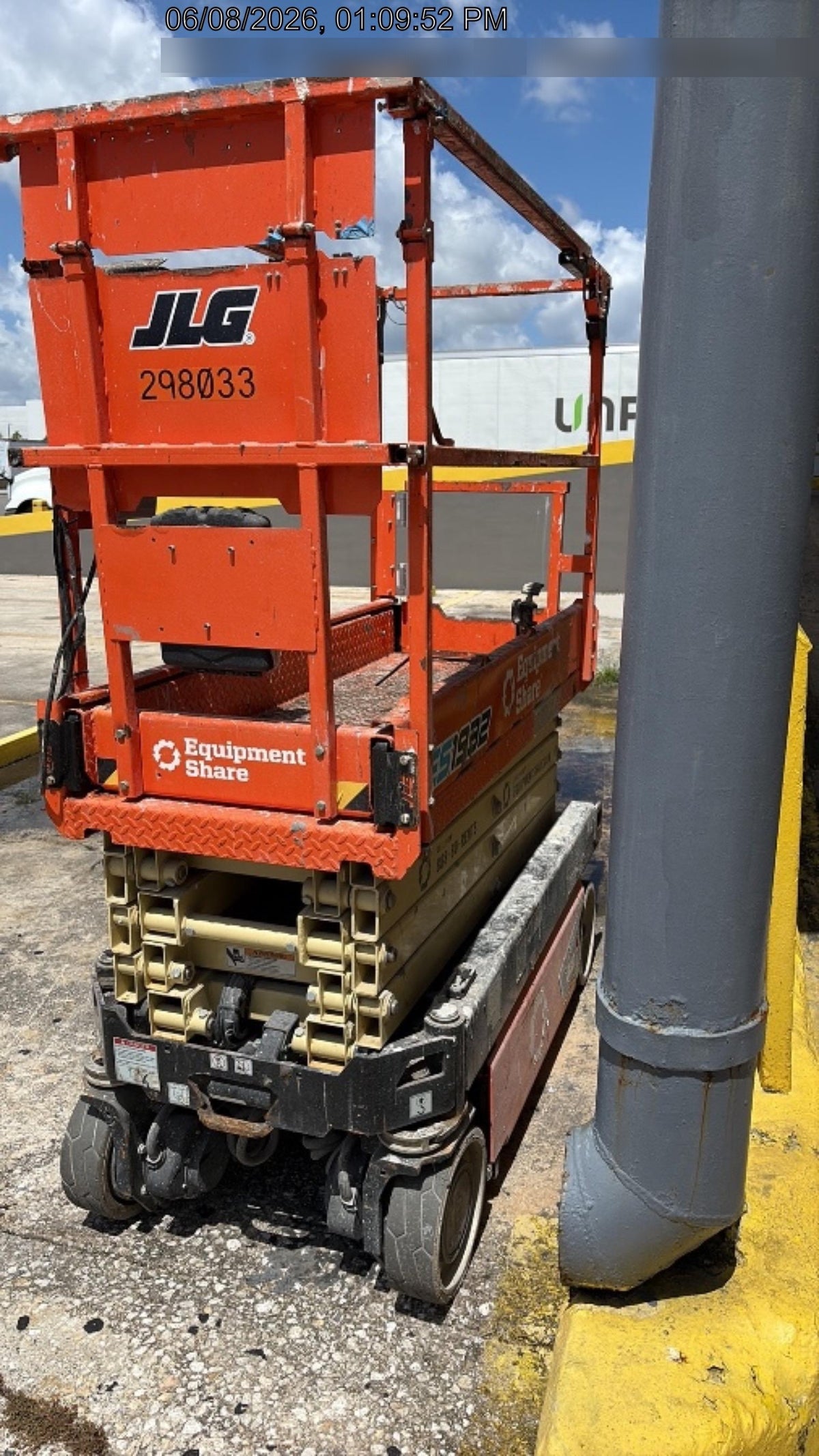 2023 JLG ES1932