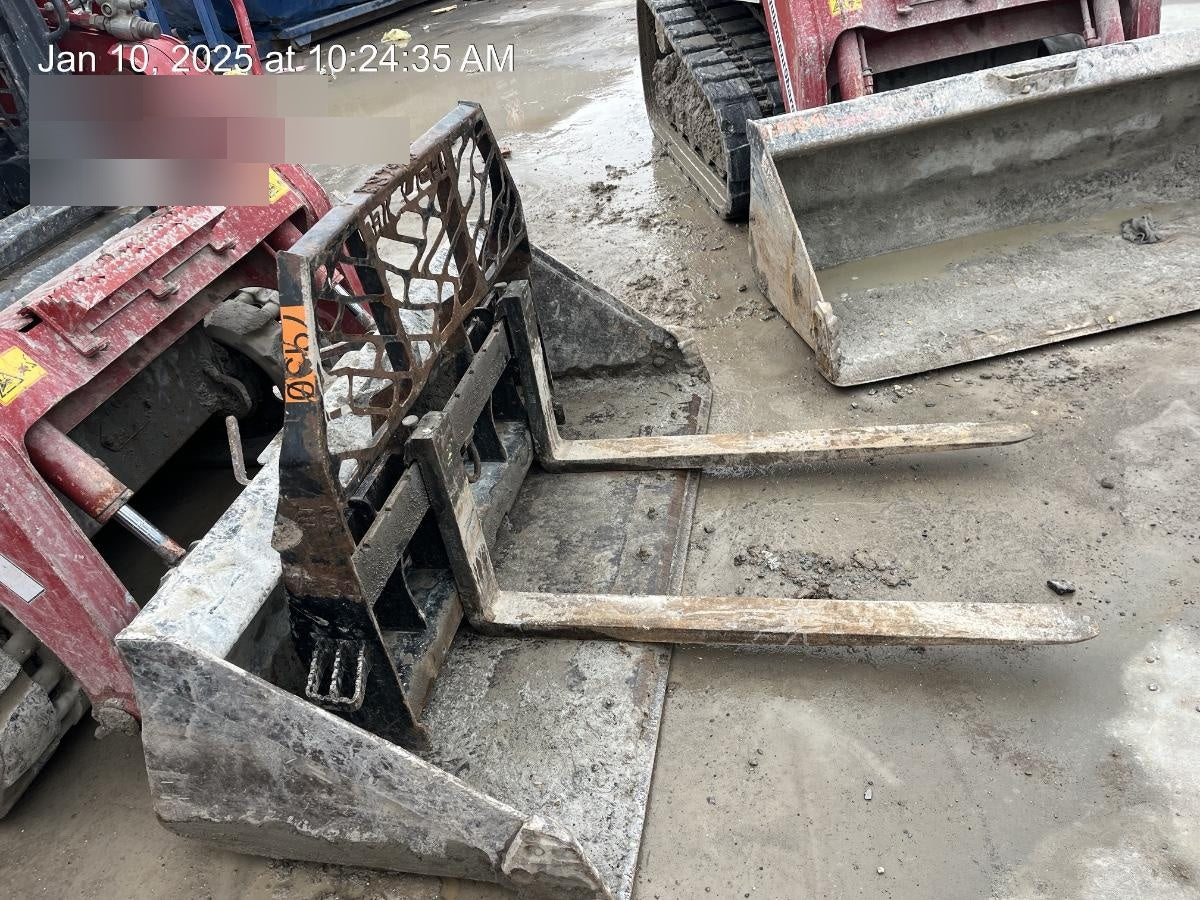 2018 WACKER NEUSON 48" Pallet Forks