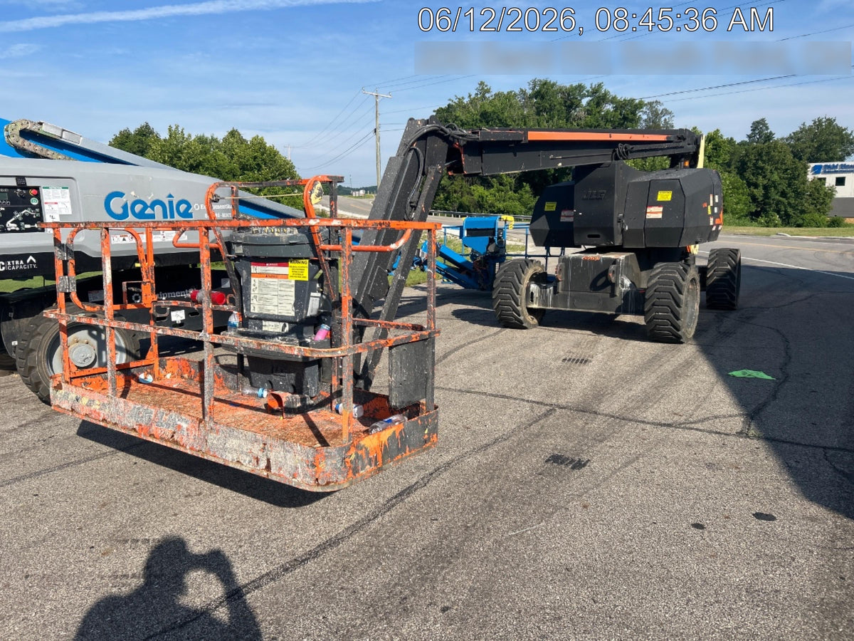 2023 JLG 800AJ