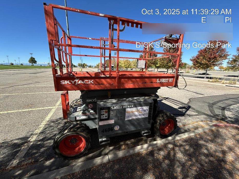 2017 SKYJACK SJ6832 RT