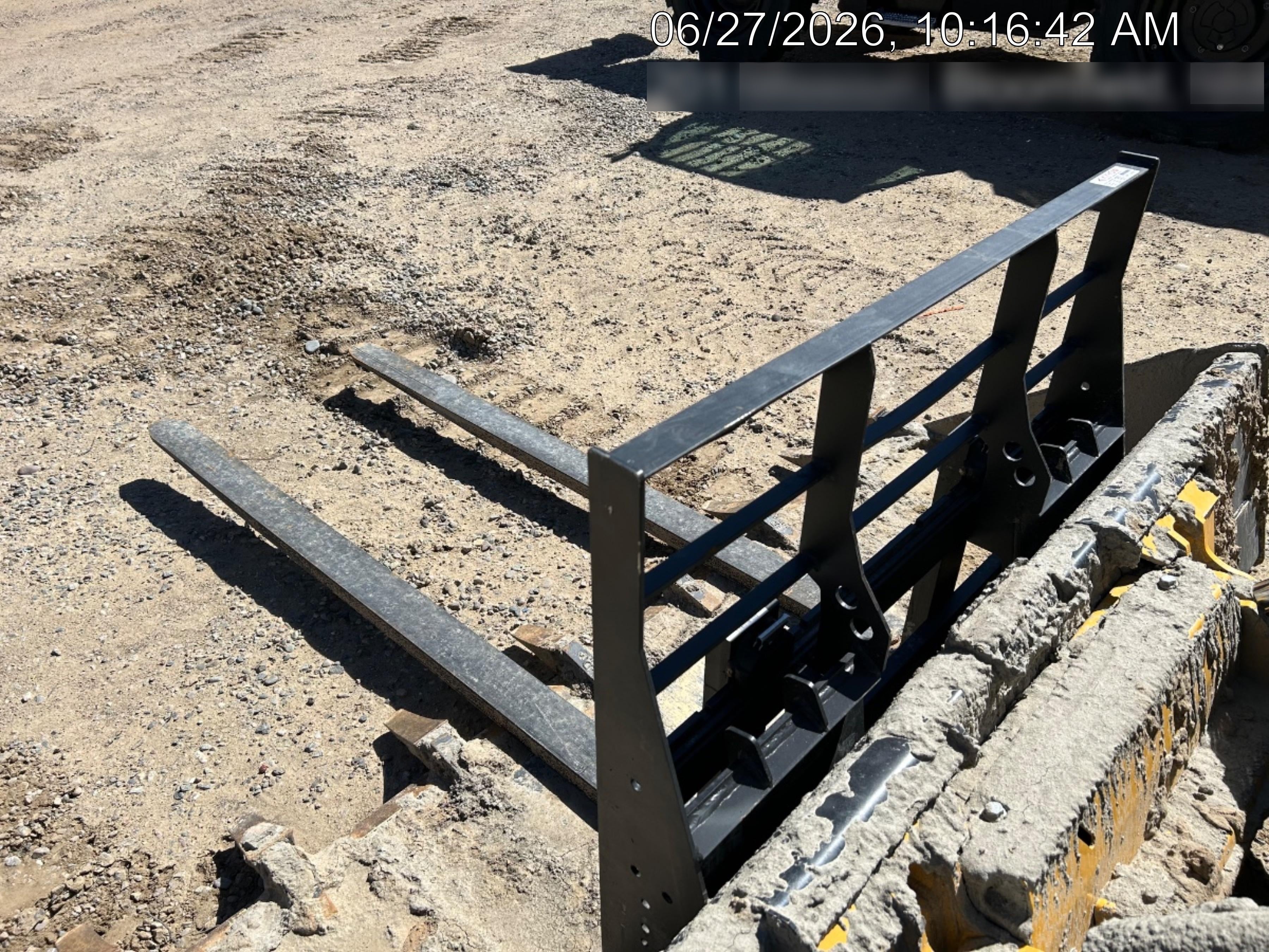 2026 ARROW MATERIAL HANDLING 72" Pallet Forks - Arrow