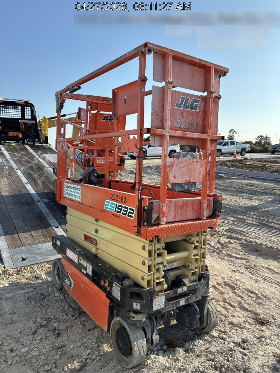 2022 JLG ES1932