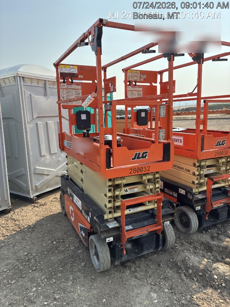 2022 JLG ES1932