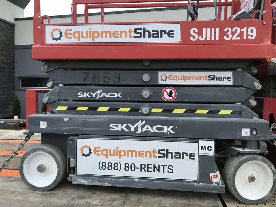 2018 Skyjack SJIII-3219 Skyjack SJIII3219 Scissor Lift w/Trojan Batteries