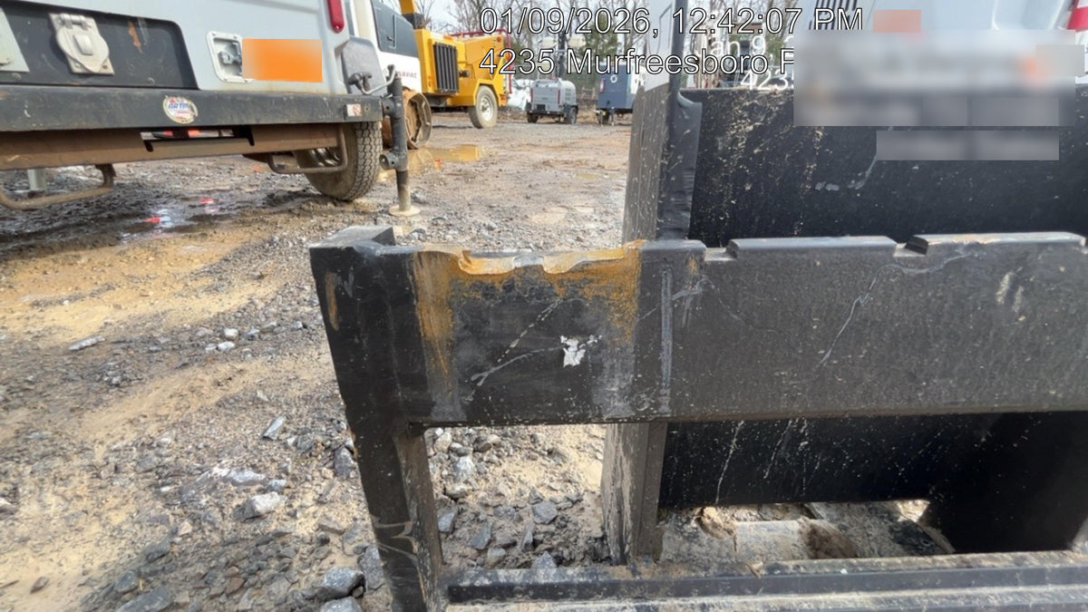 2025 ARROW MATERIAL HANDLING 72" Pallet Forks - Arrow
