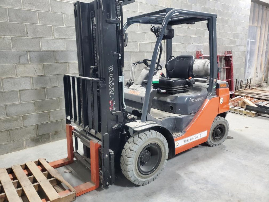 2022 TOYOTA 50-8FGU25