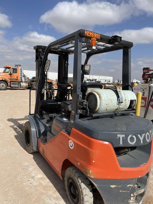 2022 TOYOTA 50-8FGU25