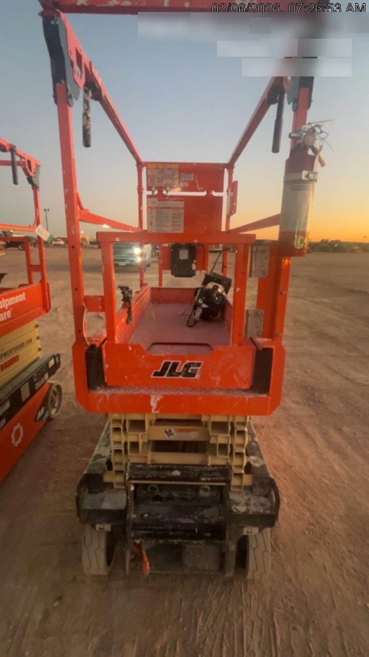 2025 JLG ES1932