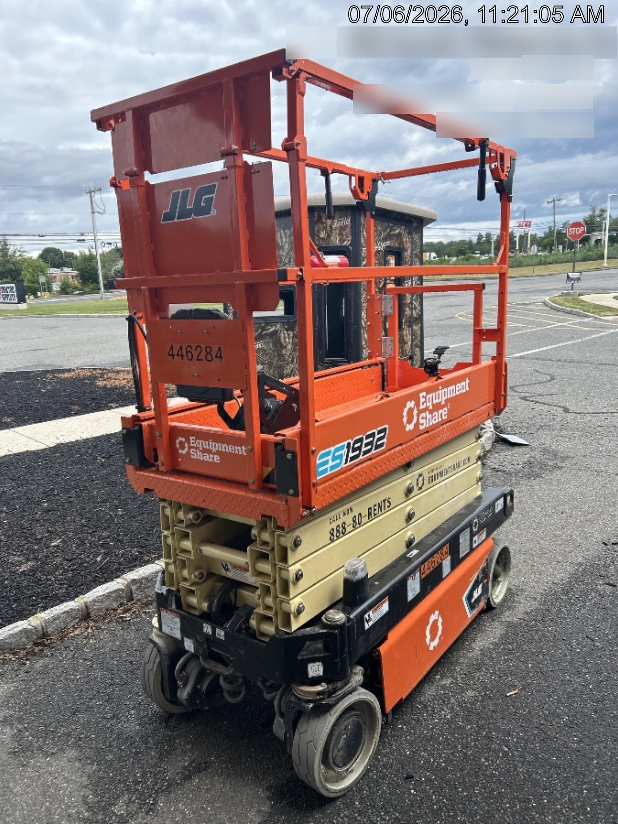 2024 JLG ES1932