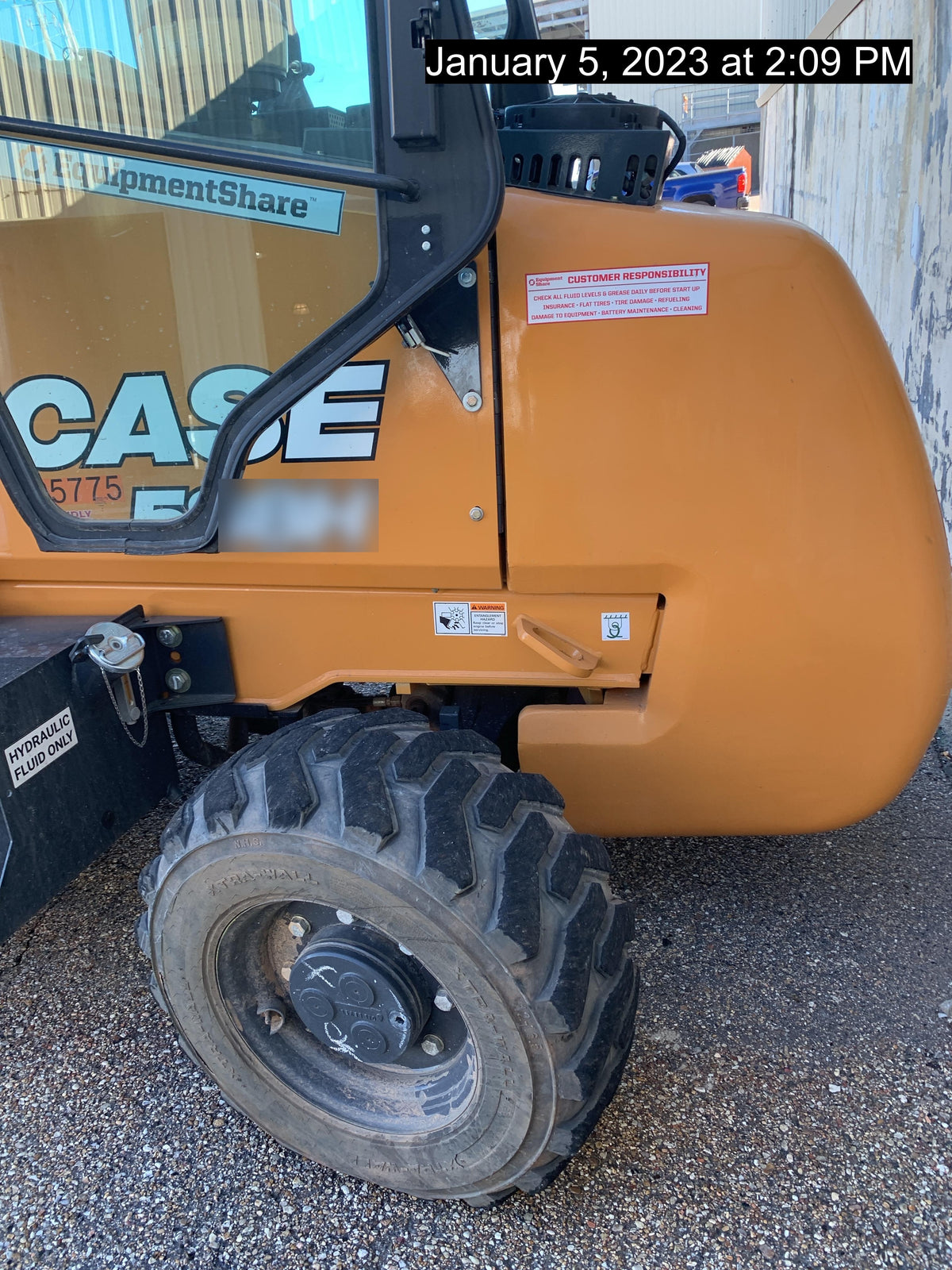 2021 CASE 588H