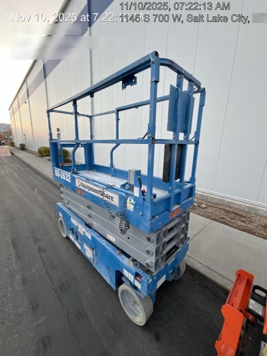 2020 Genie GS-2632 Solid NM Tires, Folding Rails with Half-Height Swing Gate, Beacon