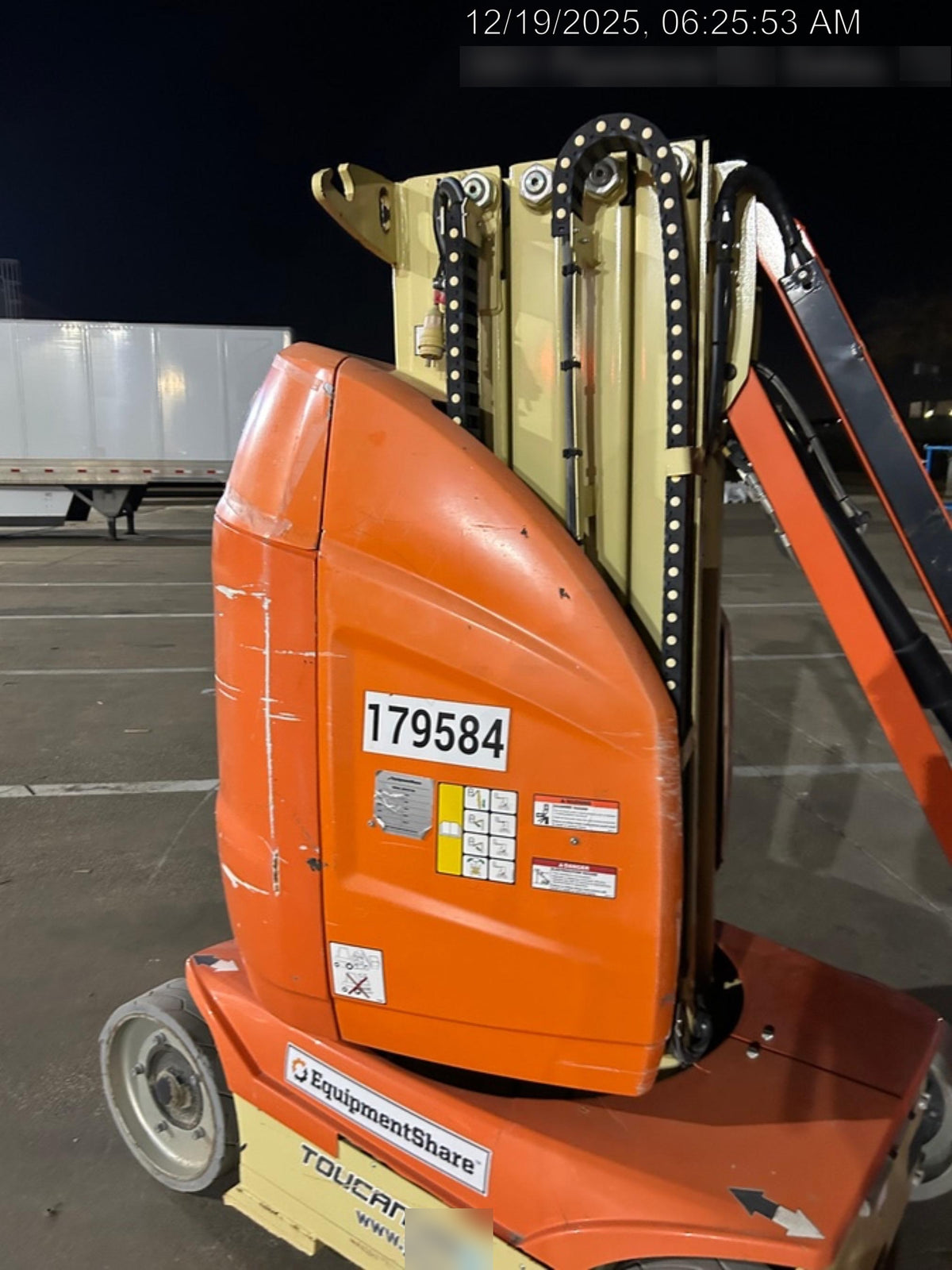 2021 JLG 26E