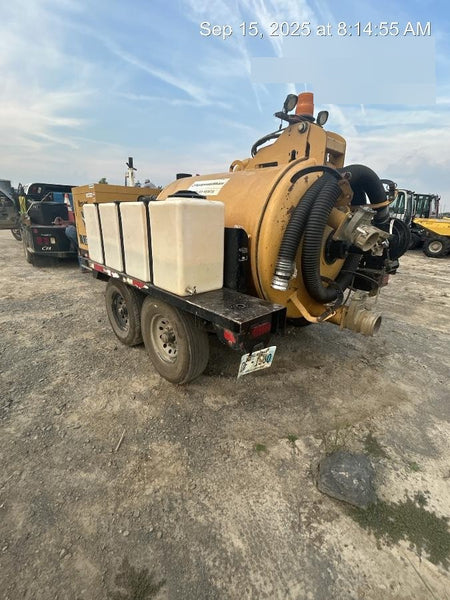 2022 Vac-Tron LP573XDT T4 Koehler Diesel Engine, 500 Gallon Debris Tank, x2 100 Gallon Water Tanks