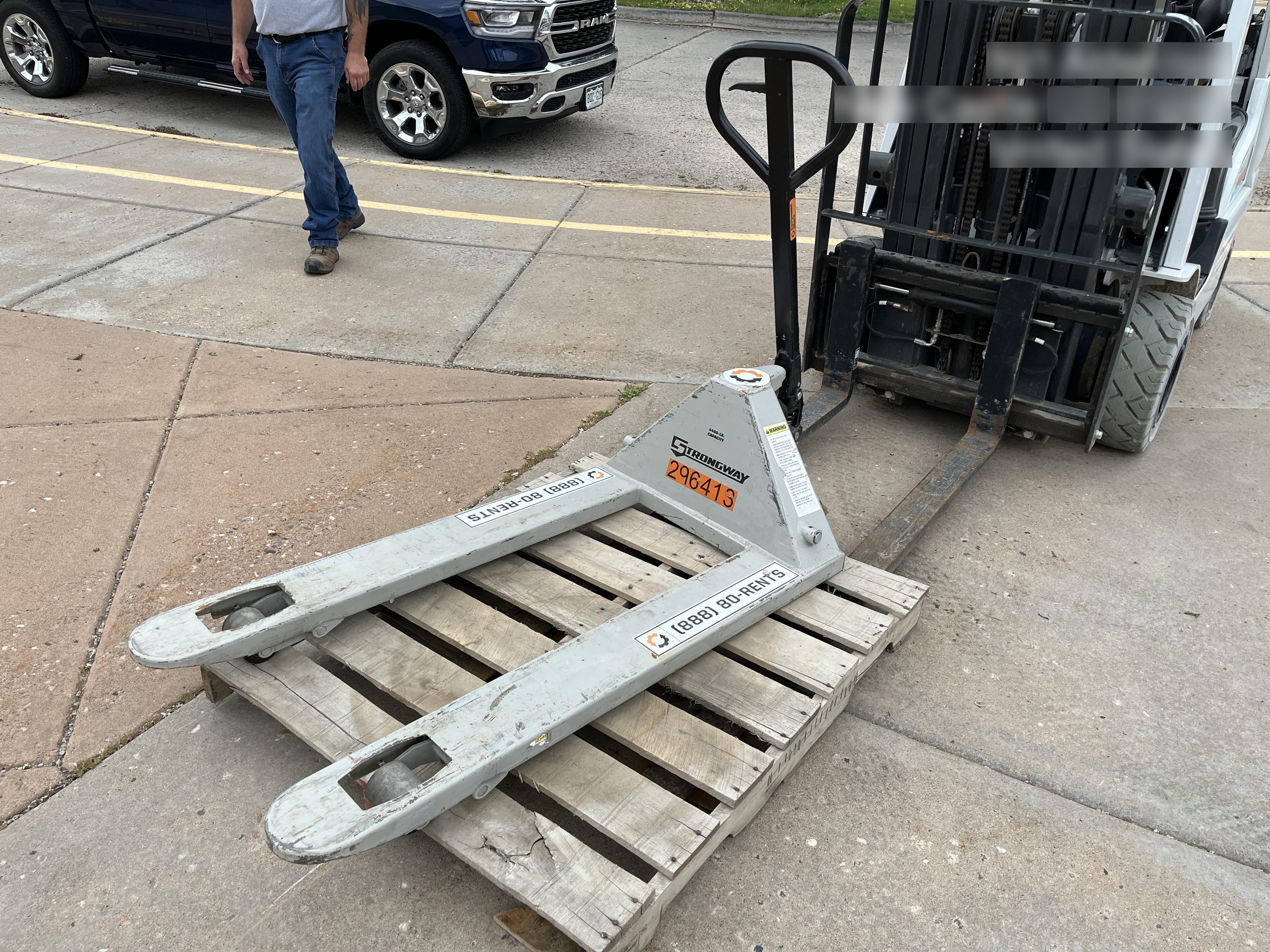 2022 STRONGWAY 4400 lb Pallet Jack
