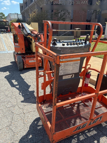 2019 JLG E300AJP