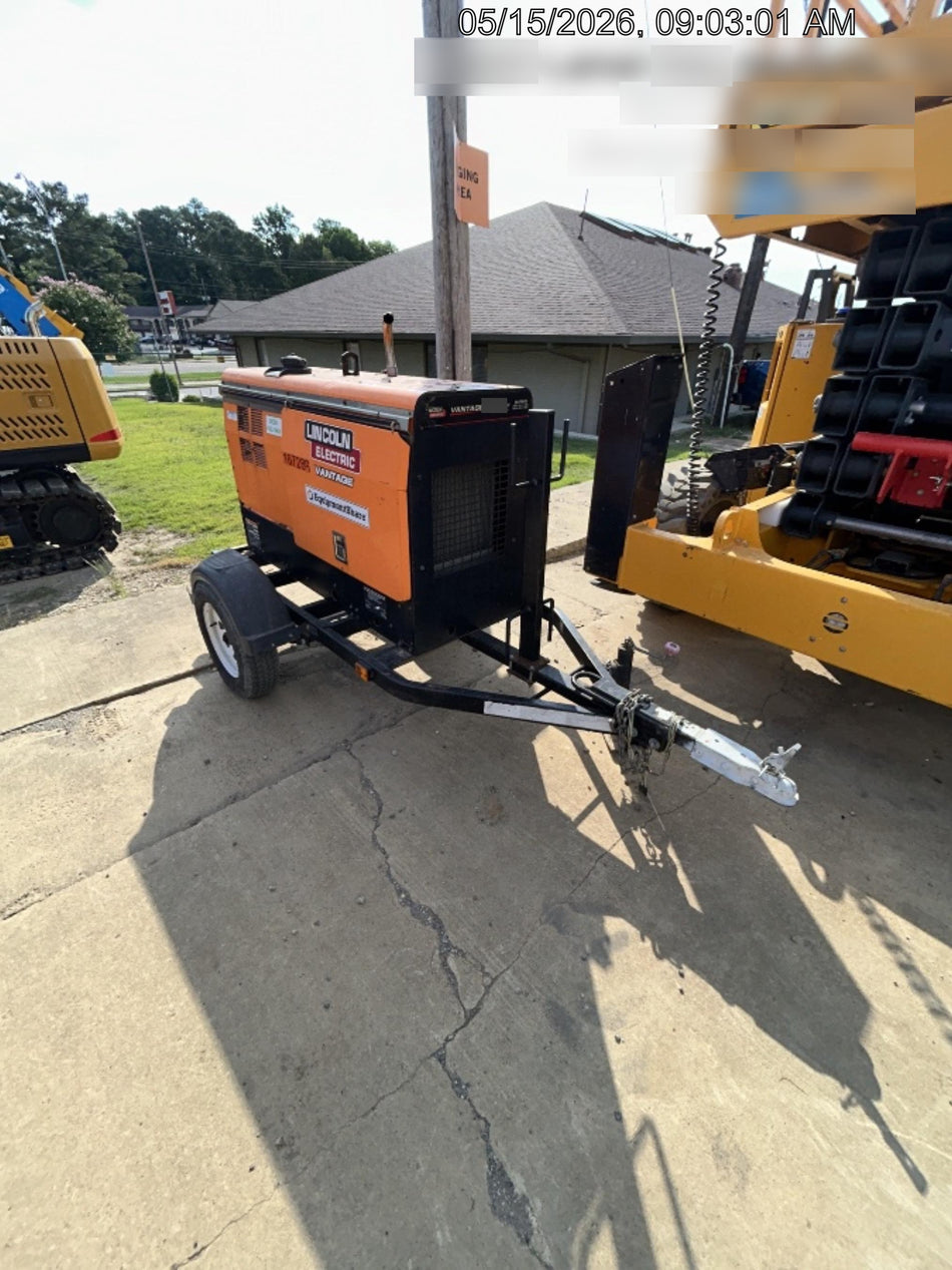 2021 Lincoln Electric Vantage 322 Vantage 322 Ready Pak 3 w/ Decals, ORANGE (includes trailer, cable rack, fender light kit) NO Telematics