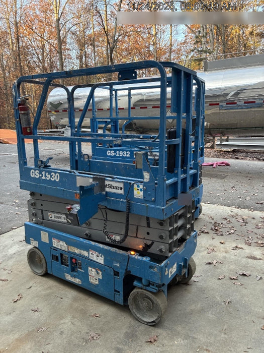 2020 Genie GS-1930 Fixed rails with chain entry gate - Pre A92.20