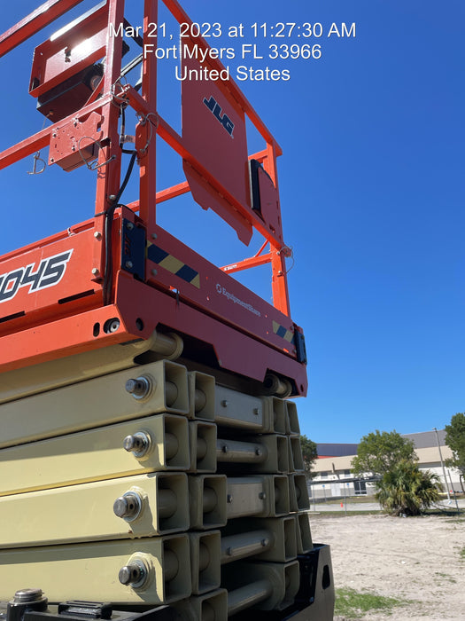 2022 JLG R4045