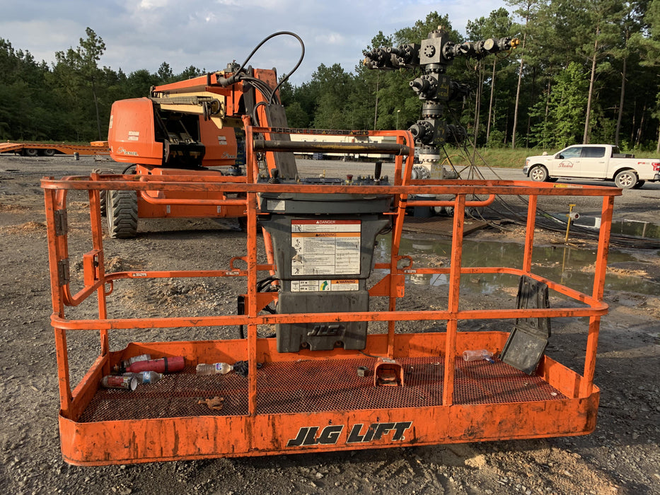 2019 JLG 660SJ
