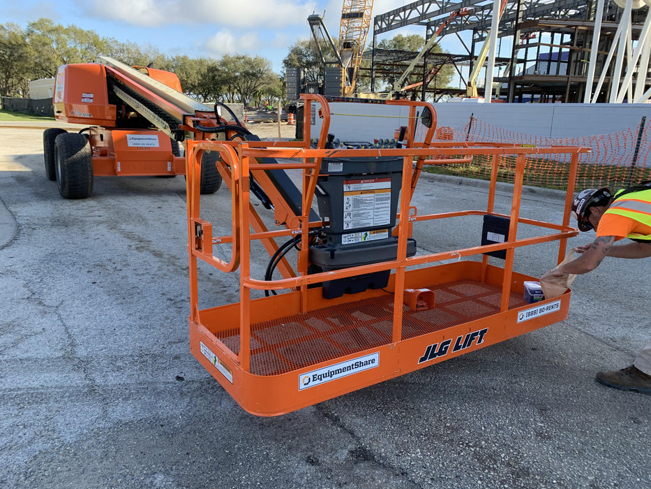 2021 JLG 660SJ