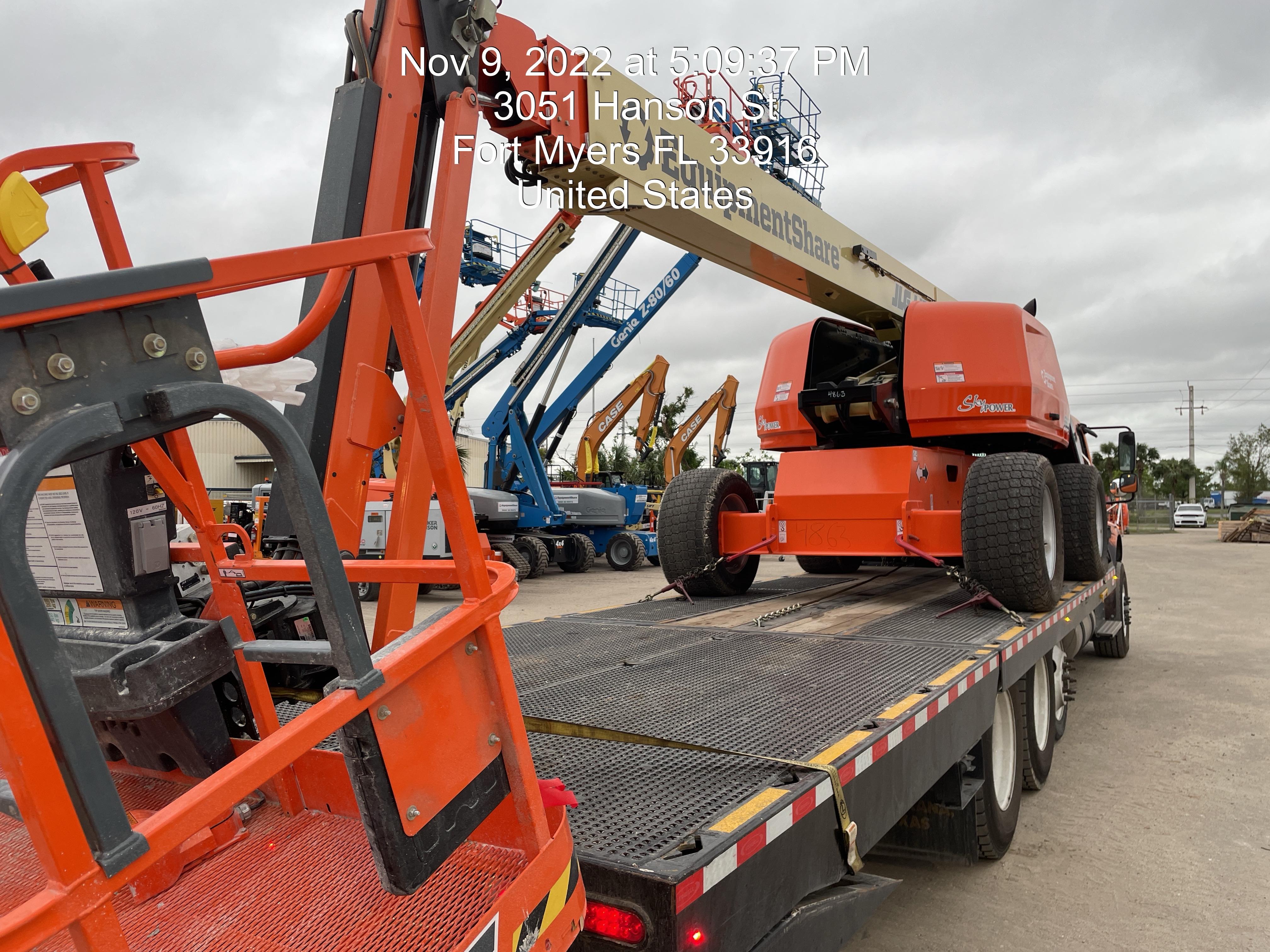 2022 JLG 660SJ