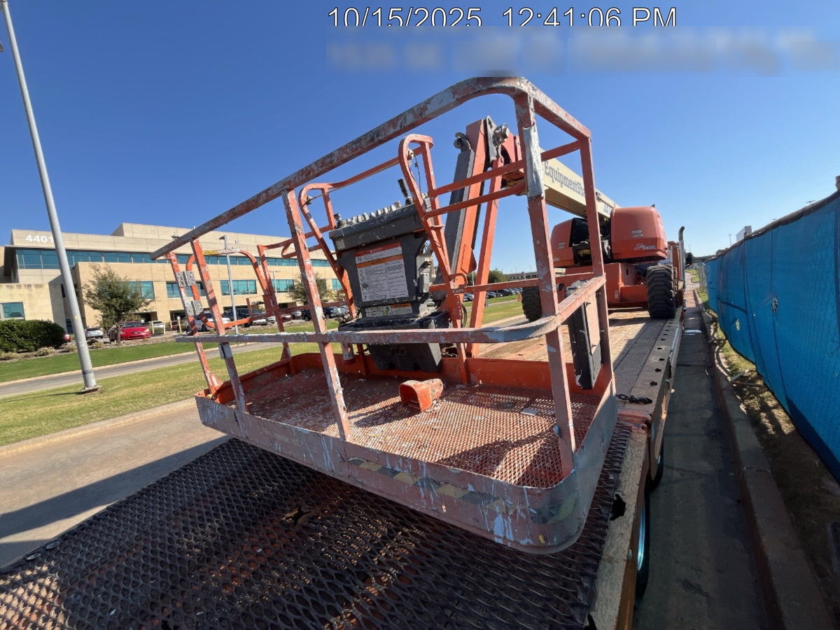 2023 JLG 660SJ