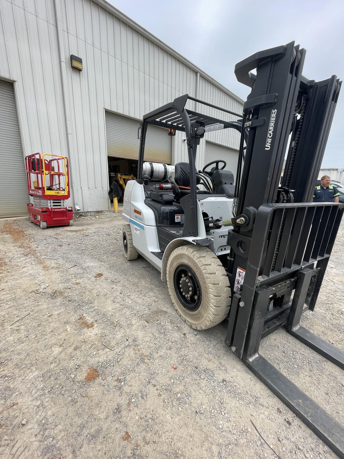 2022 UNICARRIER PF80N