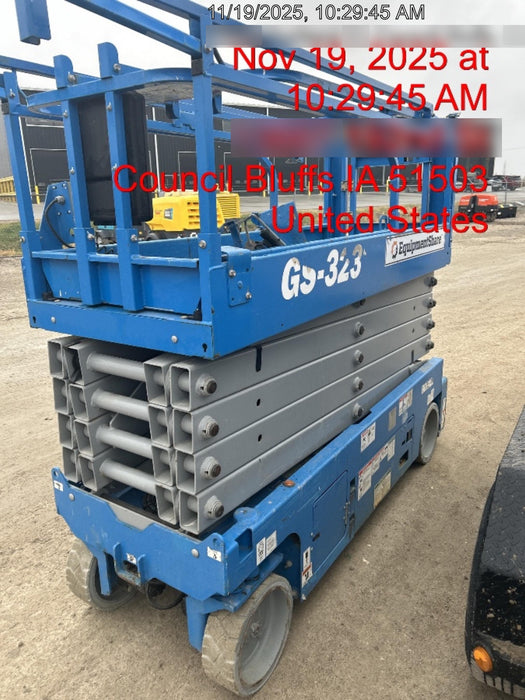 2020 Genie GS-3232 Standard, Folding half height swing gate, 800W Inverter