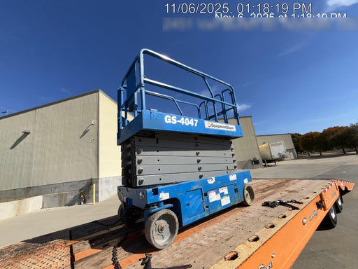 2019 Genie GS-4047 Folding rails with half height swing gate