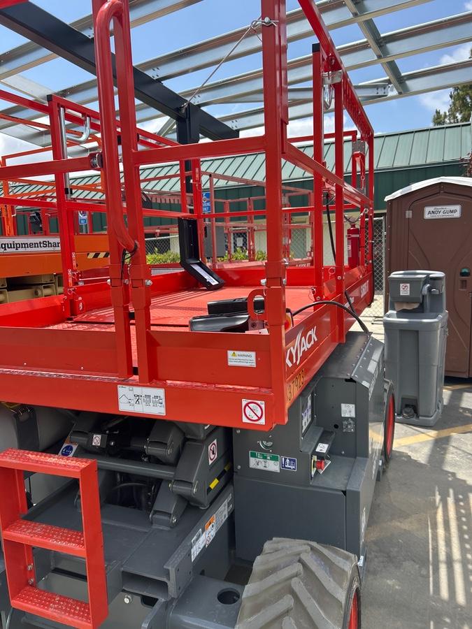 2025 SKYJACK SJ6826 RT