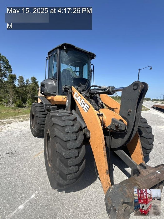 2018 Case 621G CLOSED CAB, JRB 416 STYLE HYD COUPLER