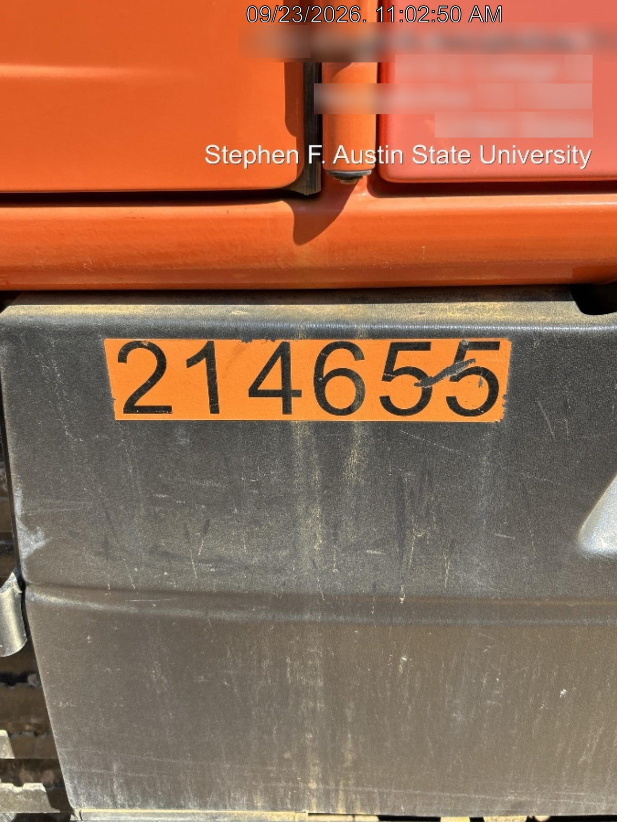 2022 JLG 1075