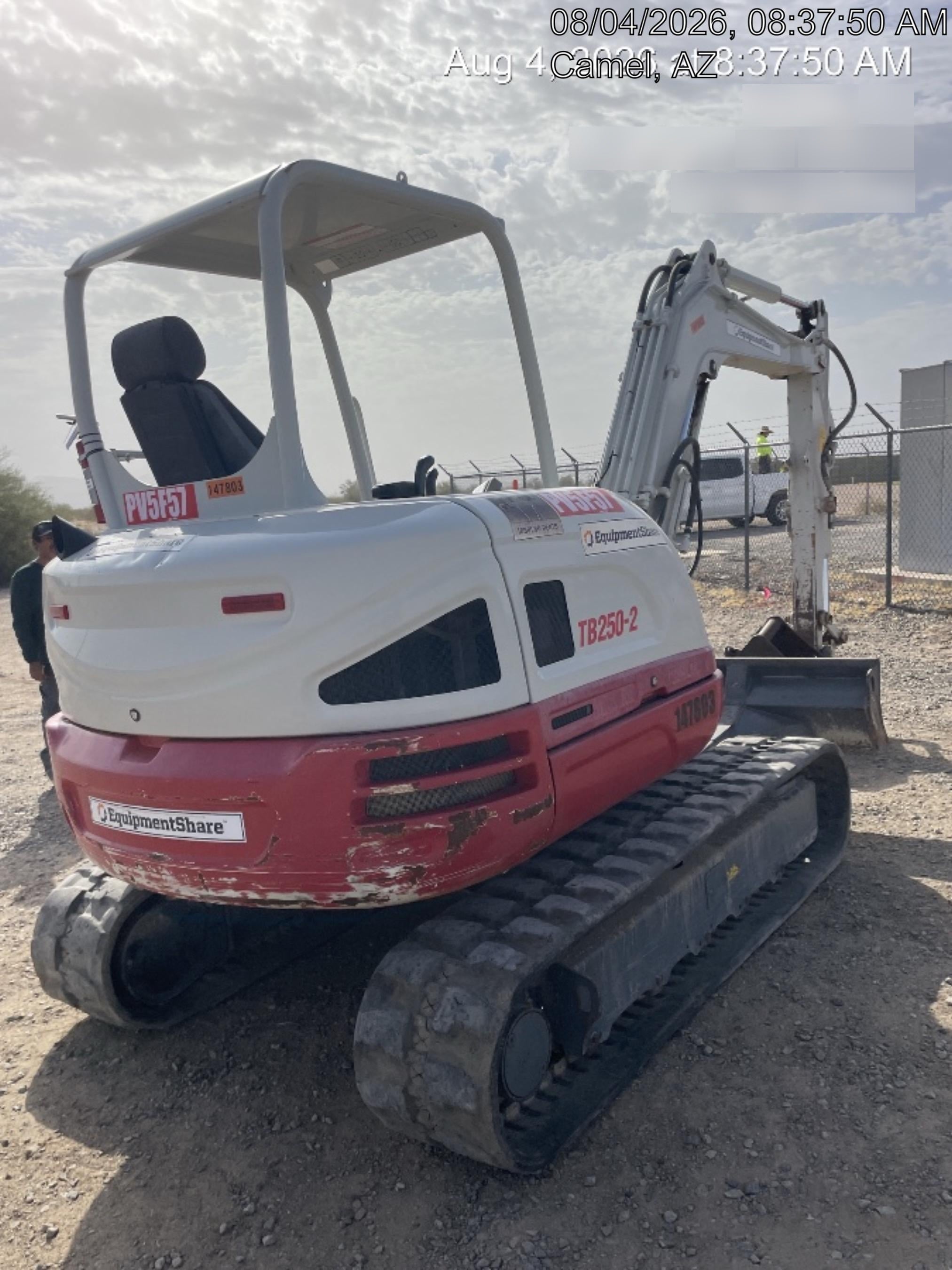 2021 TAKEUCHI TB250-2