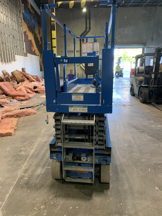 2020 Genie GS-2632 Solid NM Tires, Folding Rails with Half-Height Swing Gate, Beacon